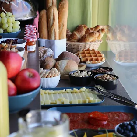 Visionapartments Place De Cornavin - Contactless Check-in 3*